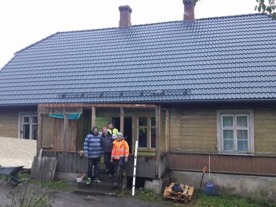 Darbinieki pabeiguši jumta nomaiņas darbus