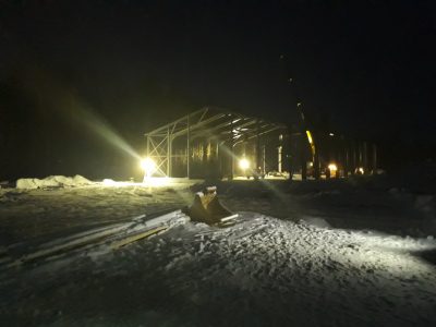 Angāra metāla karkasa uzstādīšana