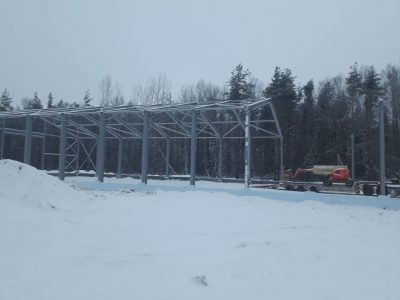 Angāra metāla karkasa uzstādīšana